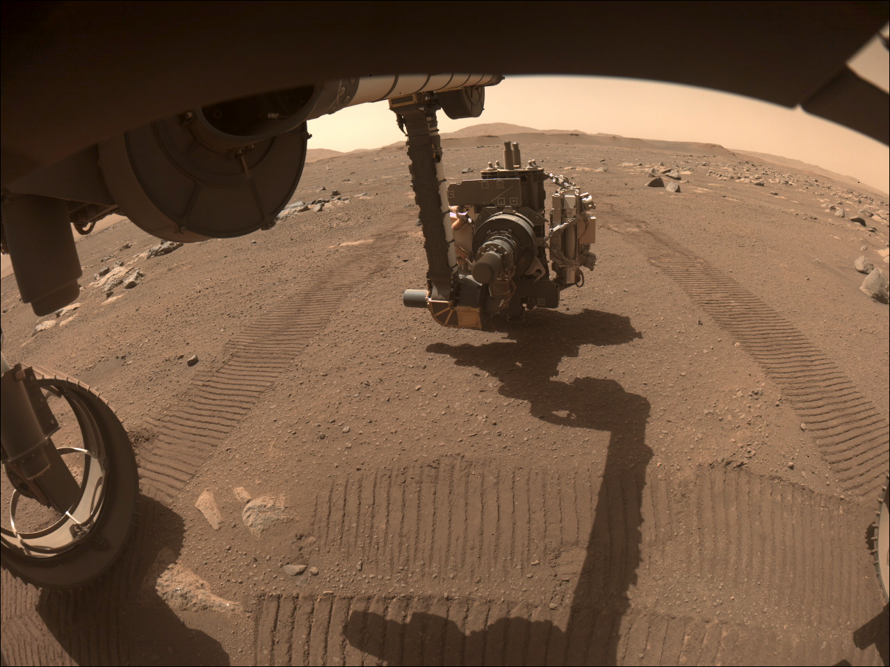 SHERLOC 1st deployment on the Mars surface